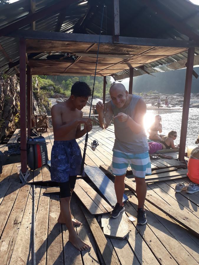 Delimah Guesthouse Kuala Tahan Eksteriør bilde